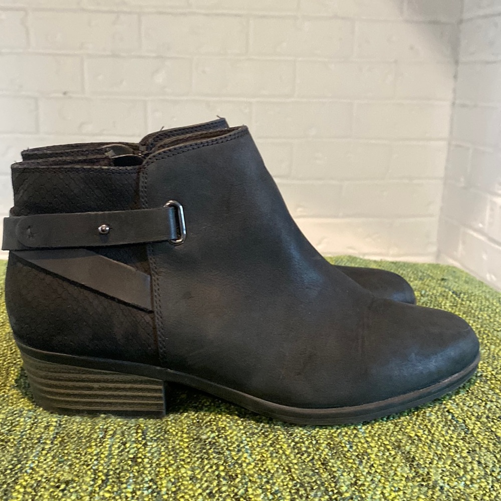 Clarks Booties - size 7.5 - black leather